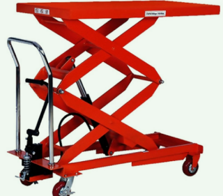 冠航机械为某工厂电解铝车间定做升降平台车