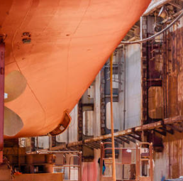 船舶船体清理升降平台车高处作业